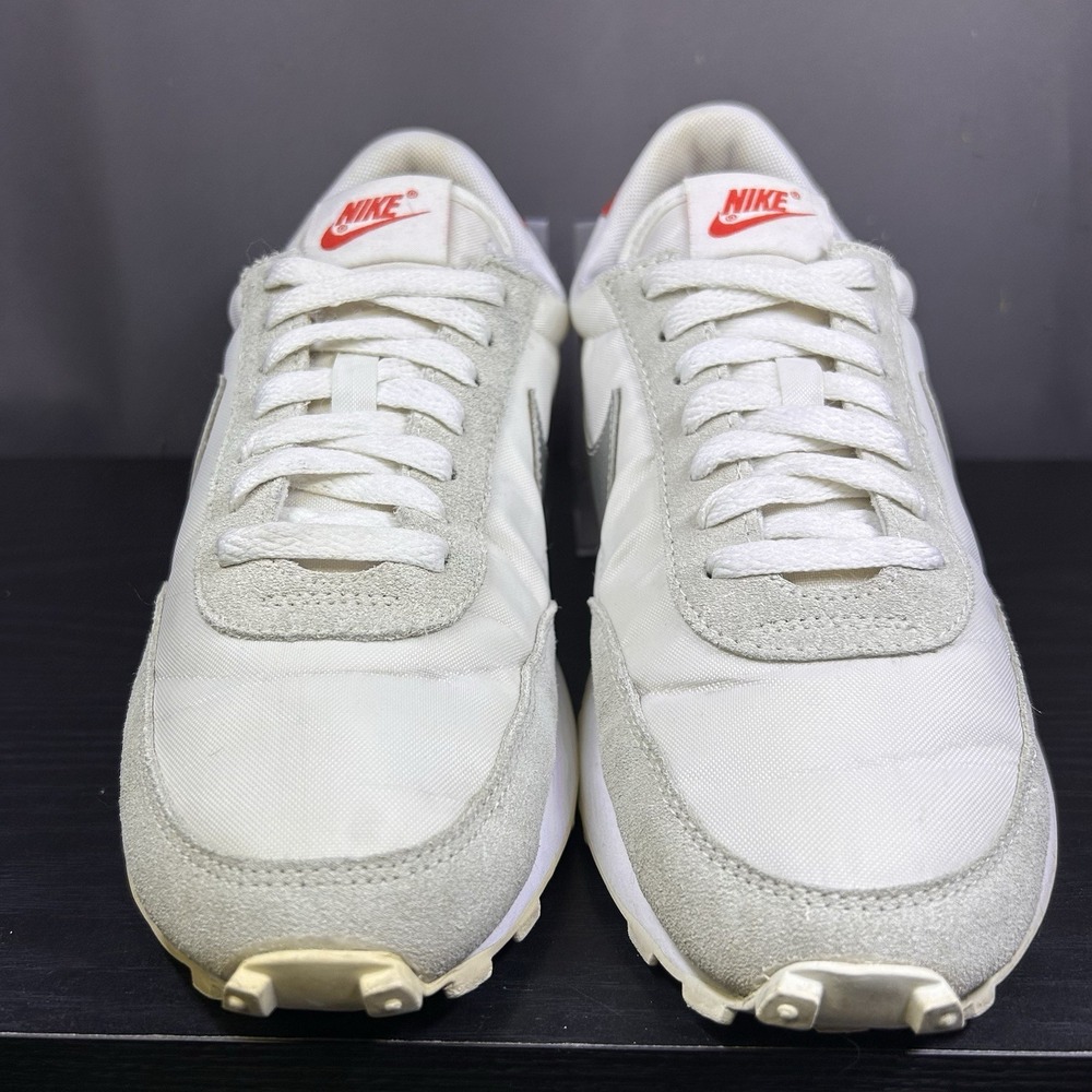 Nike Daybreak Women's Running Shoes Size 7.5 Summit White Silver Red CK2351-105 - Picture 3 of 11